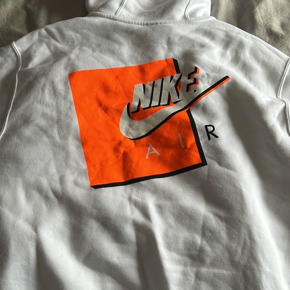 Nike sweater - Picture 2 of 7